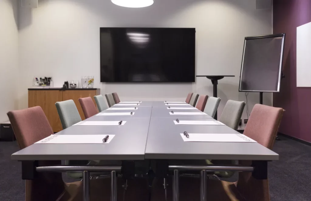 Salle de réunion & audiovisuel par SSI Solutions – intégrateur Grand Est